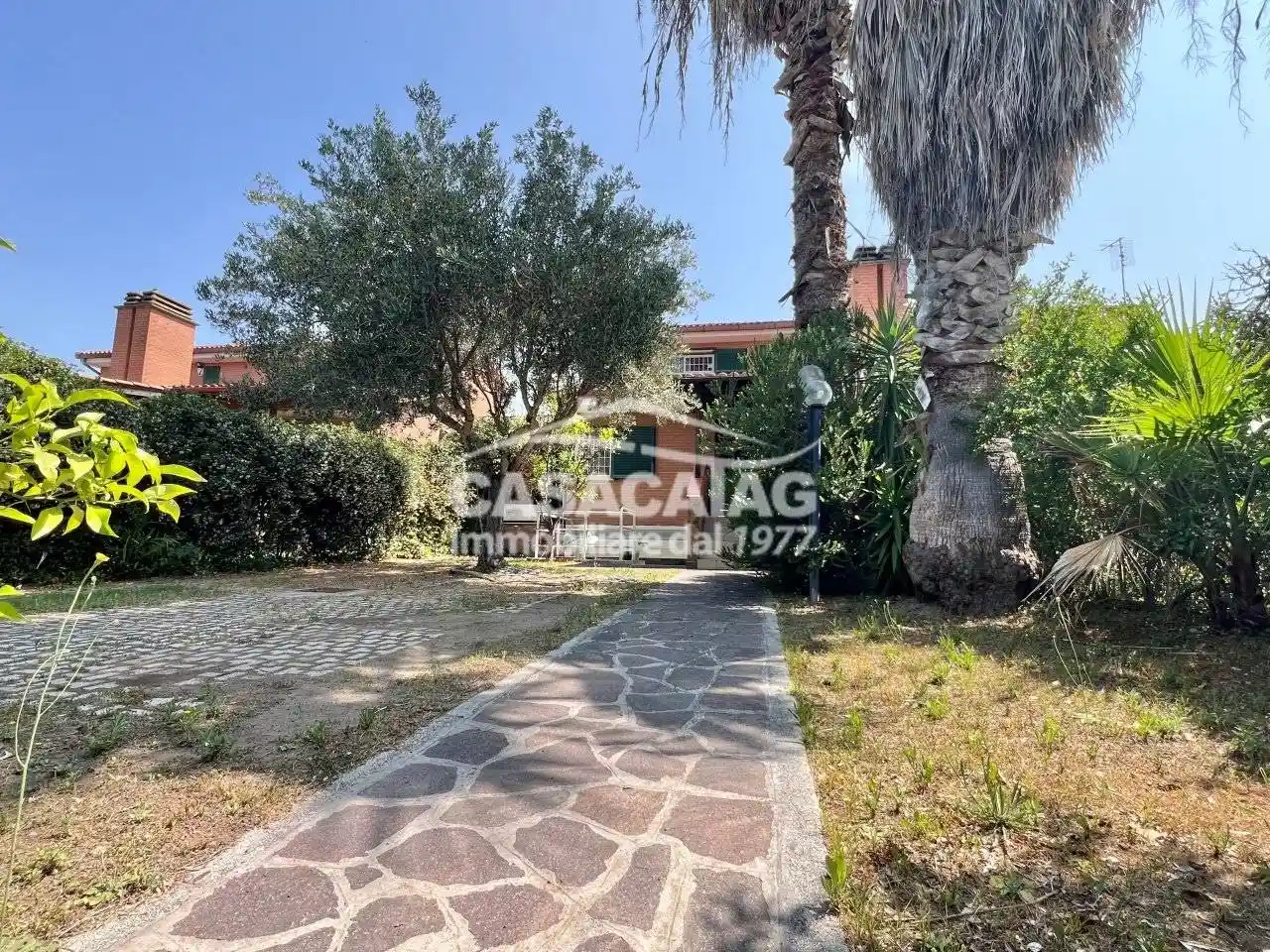 Villa a schiera via Antifonte di Ramnunte, Casal Palocco, Roma - foto 4