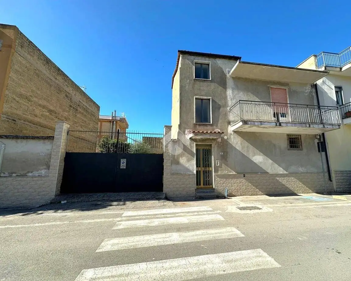 Casa indipendente in vendita a Mondragone