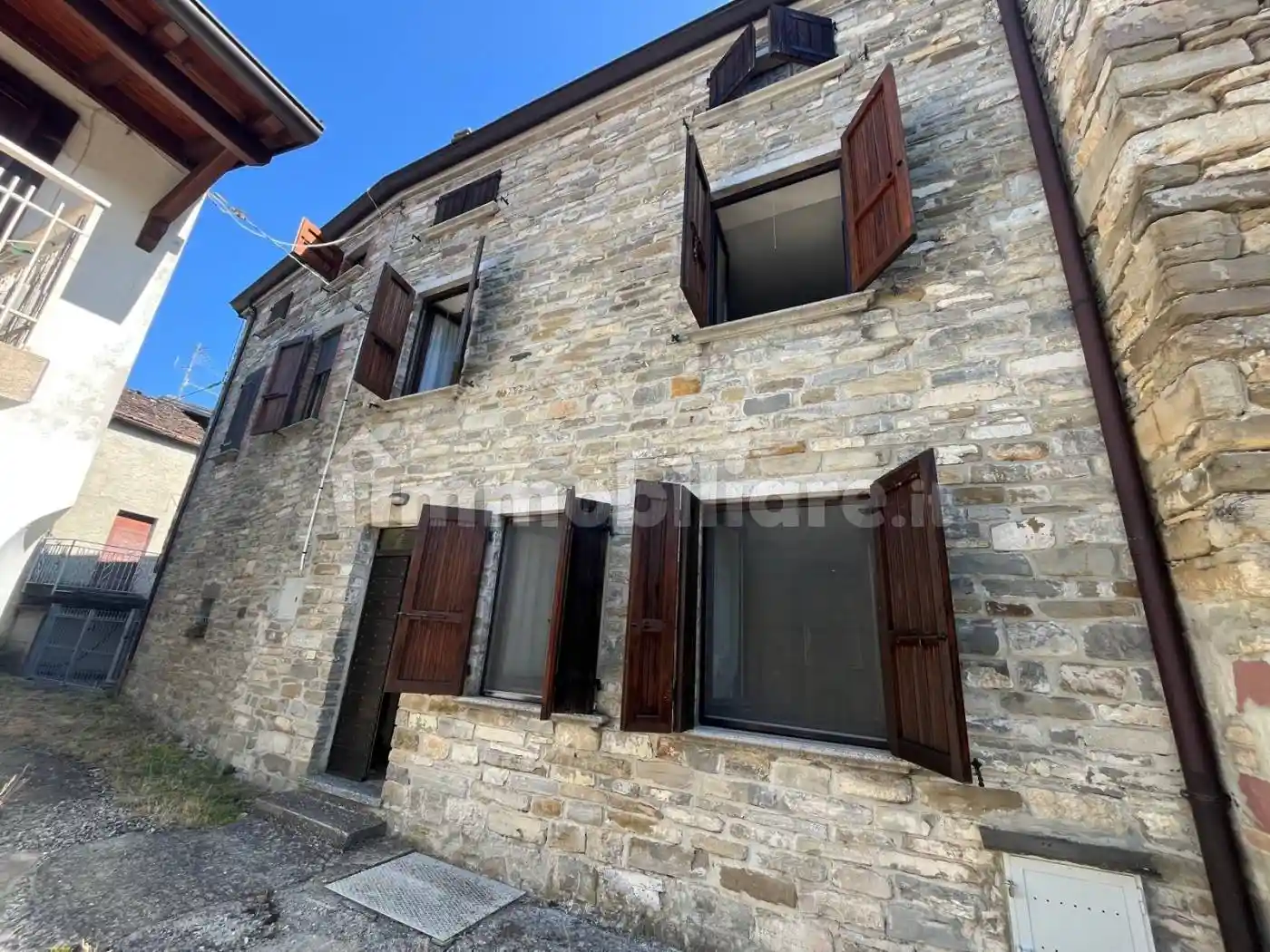 Casa indipendente in vendita a Bettola