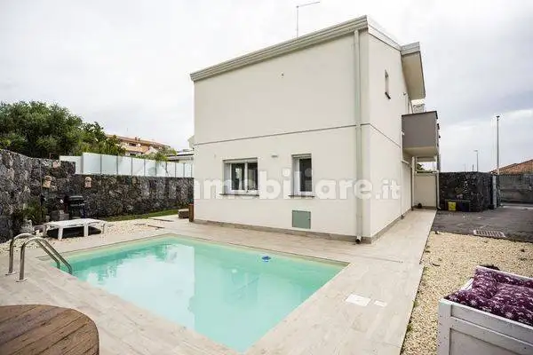 Villa in affitto a San Giovanni la Punta