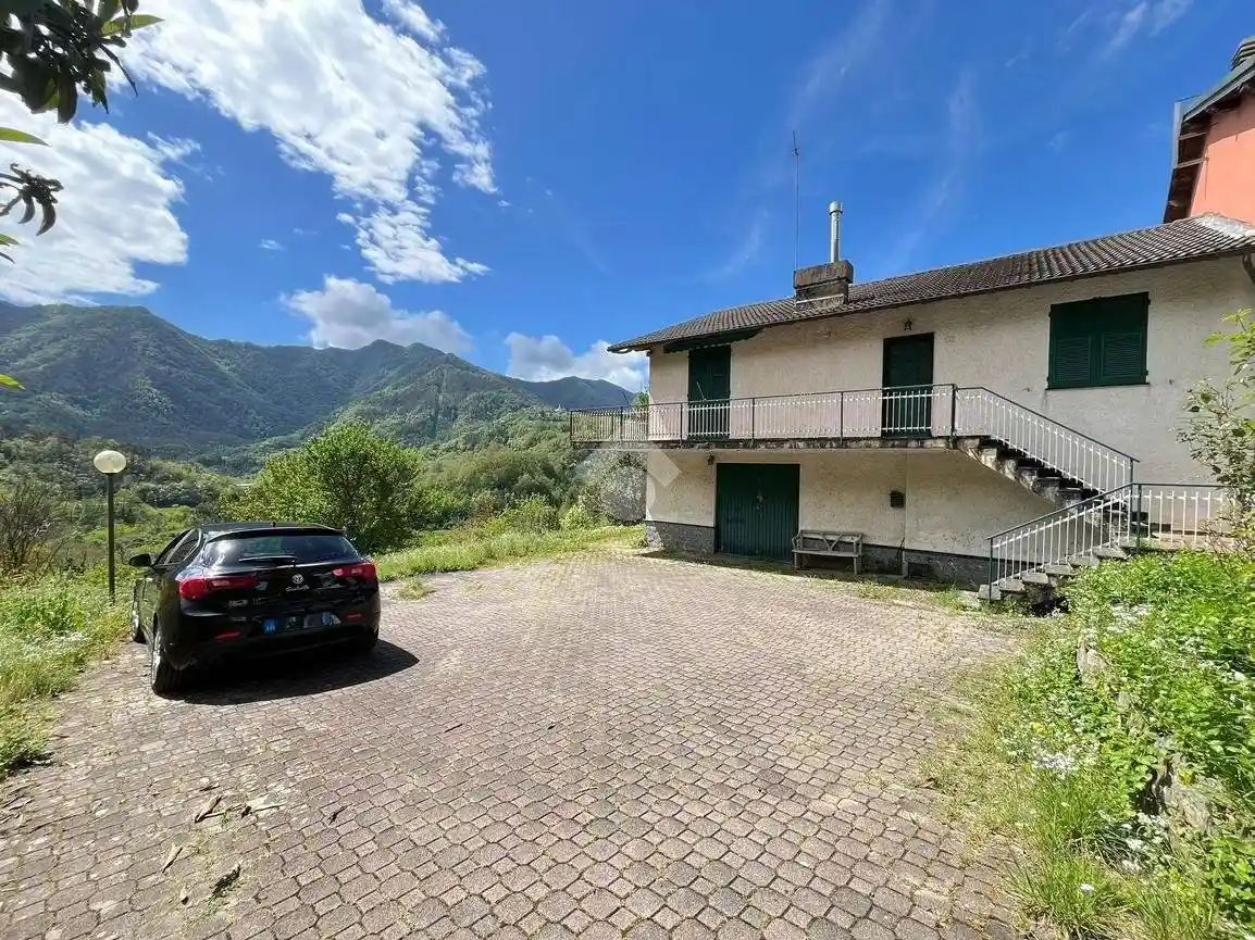 Casa indipendente in vendita a Moconesi