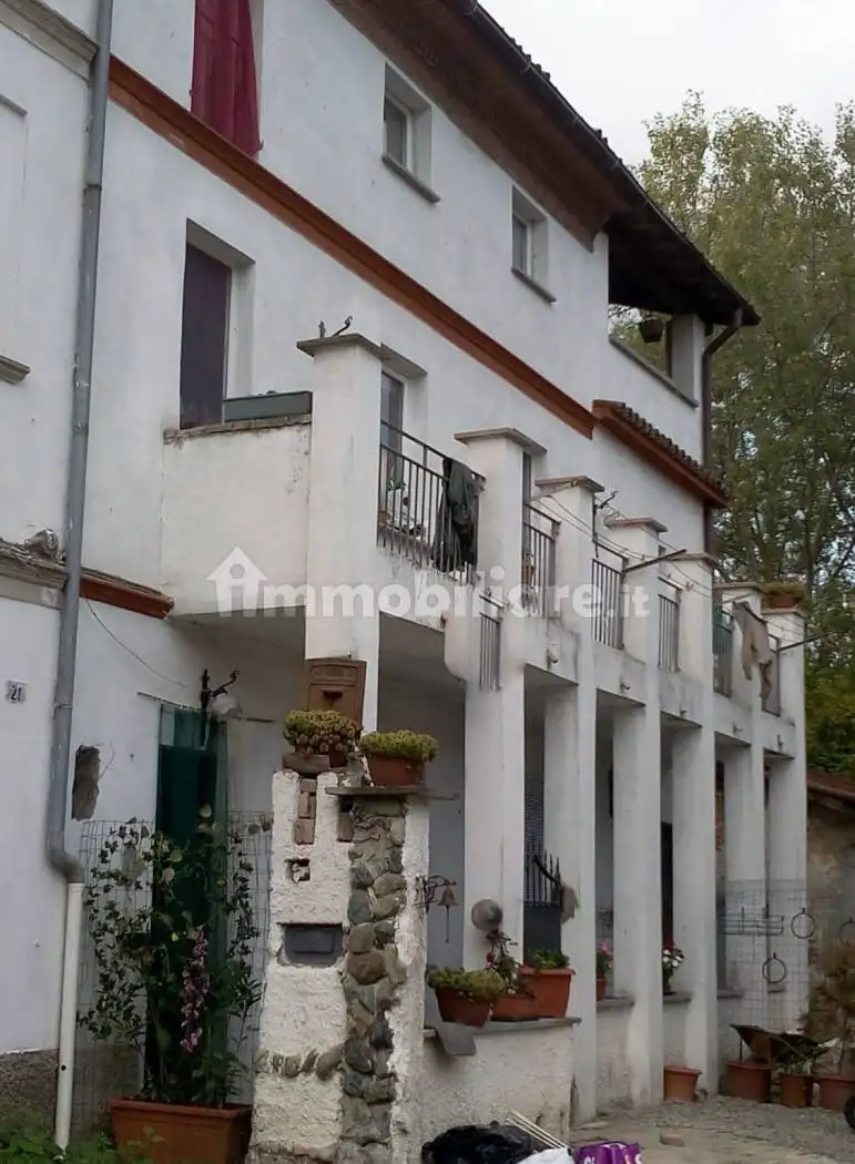 Villa in vendita a Oliva Gessi