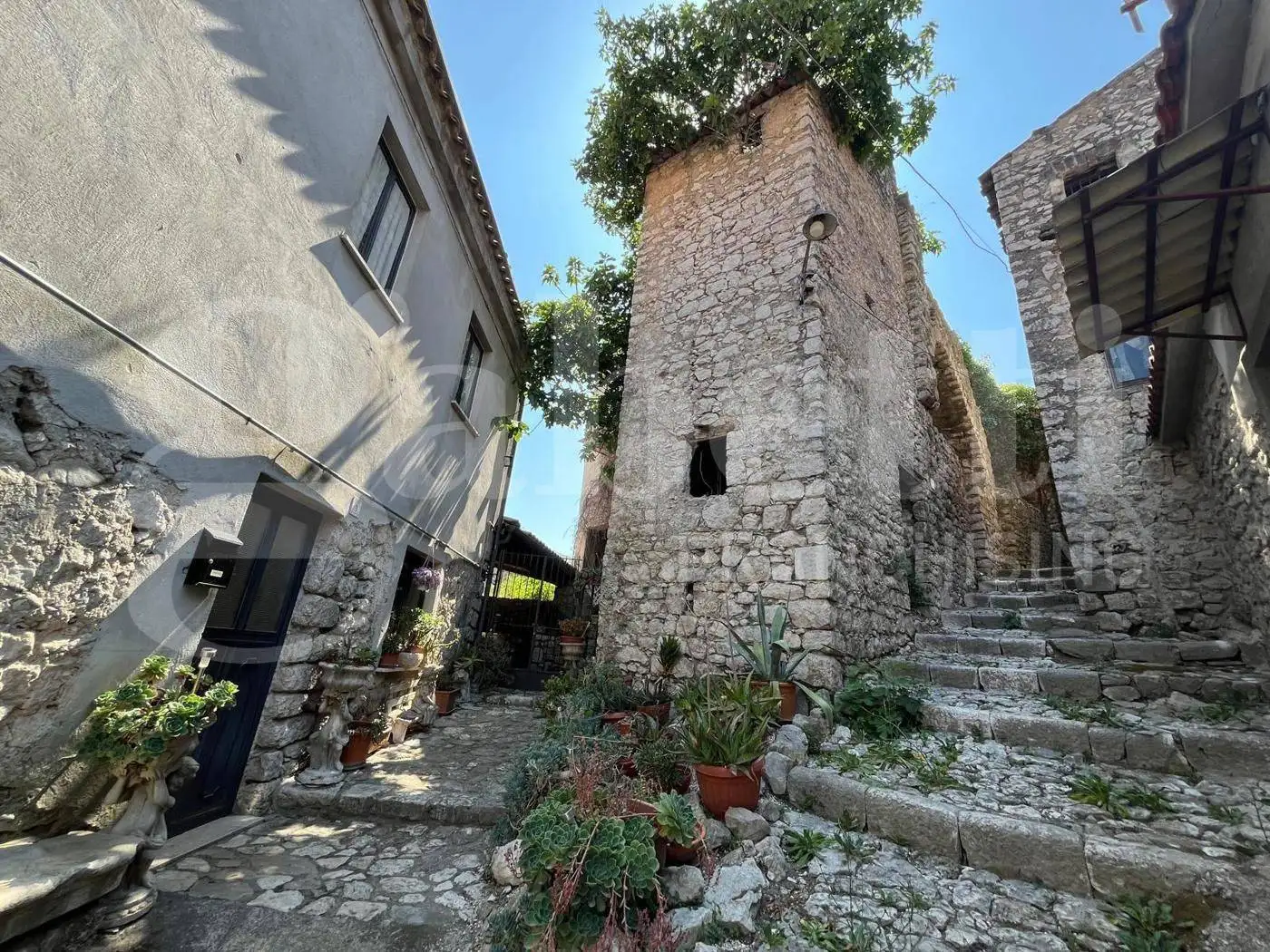 Casa indipendente in vendita a Baia e Latina