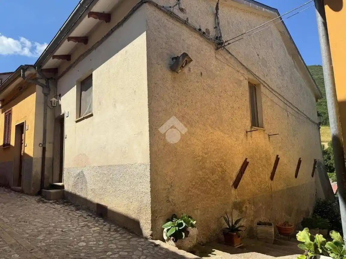 Trilocale frazione Onelli, Cascia - foto 3