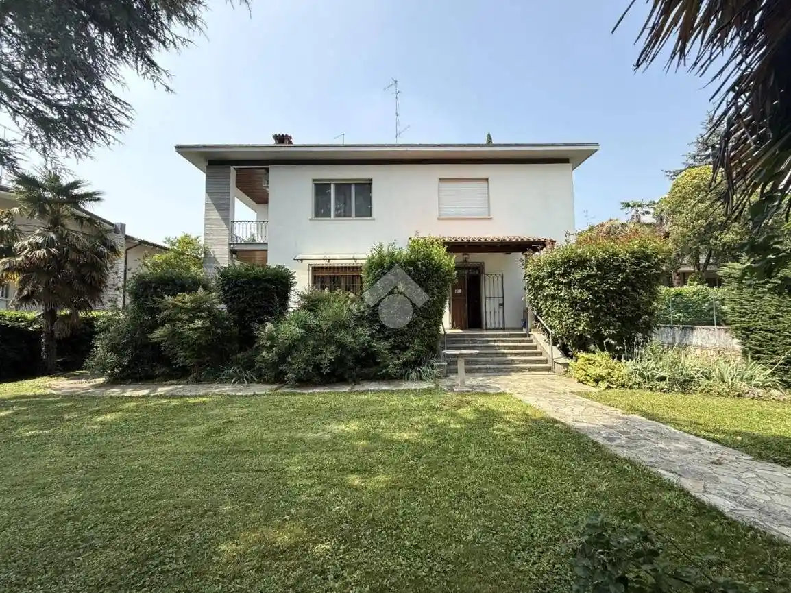 Villa in vendita a Brescia