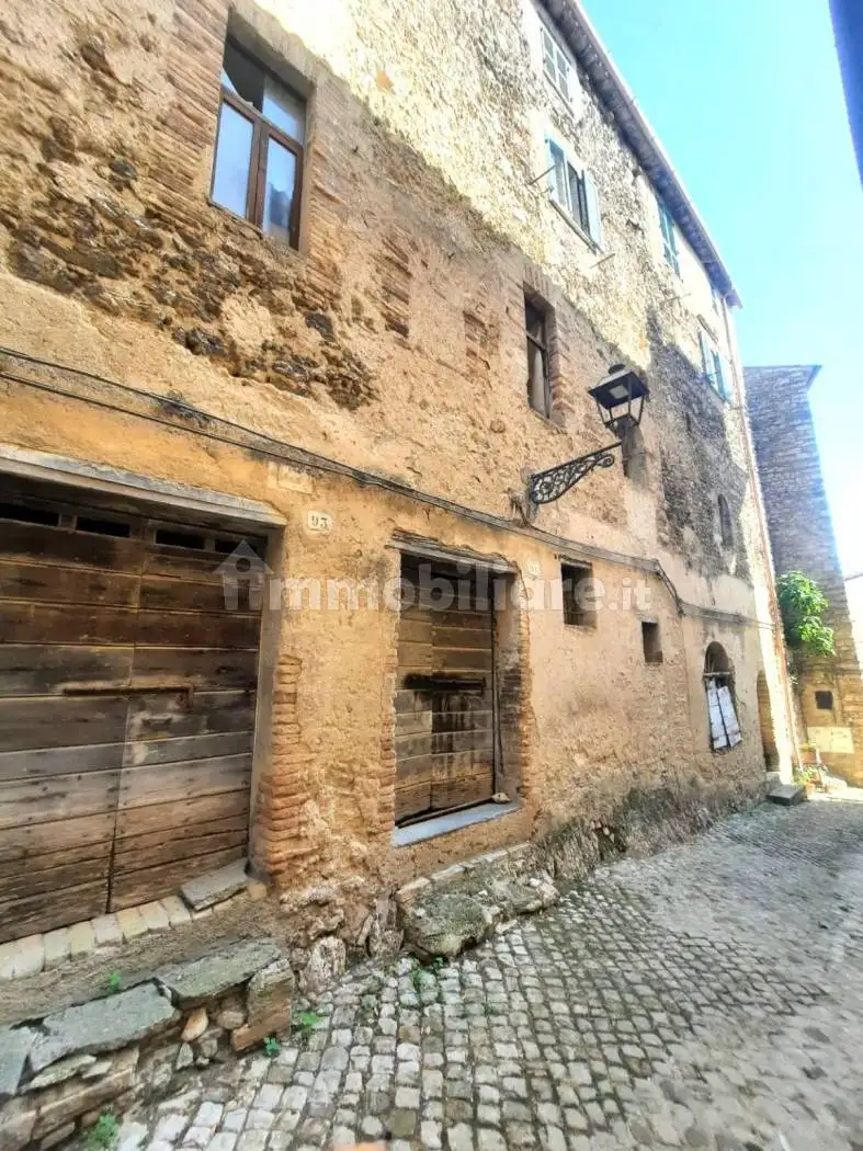 Quadrilocale via Giuseppe Massari, Centro, Casperia - foto 2