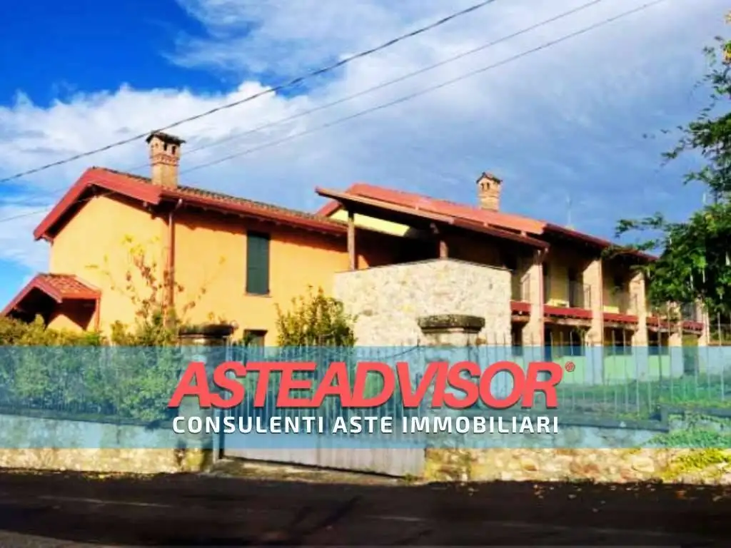 Villa in asta a Momperone