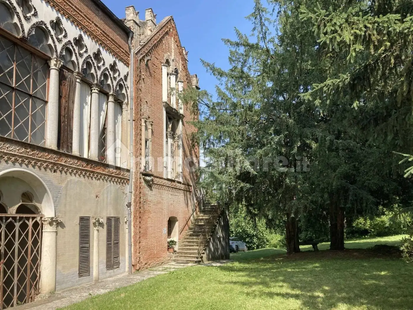 Villa in vendita a Casale Monferrato