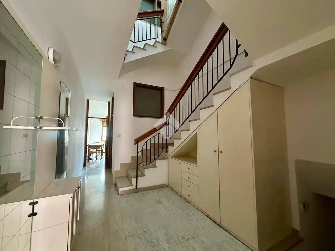 Palazzo - Edificio in vendita a Bussolengo