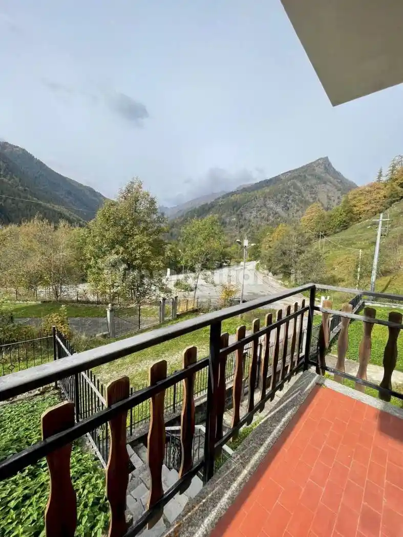 Appartamento in vendita a Casteldelfino