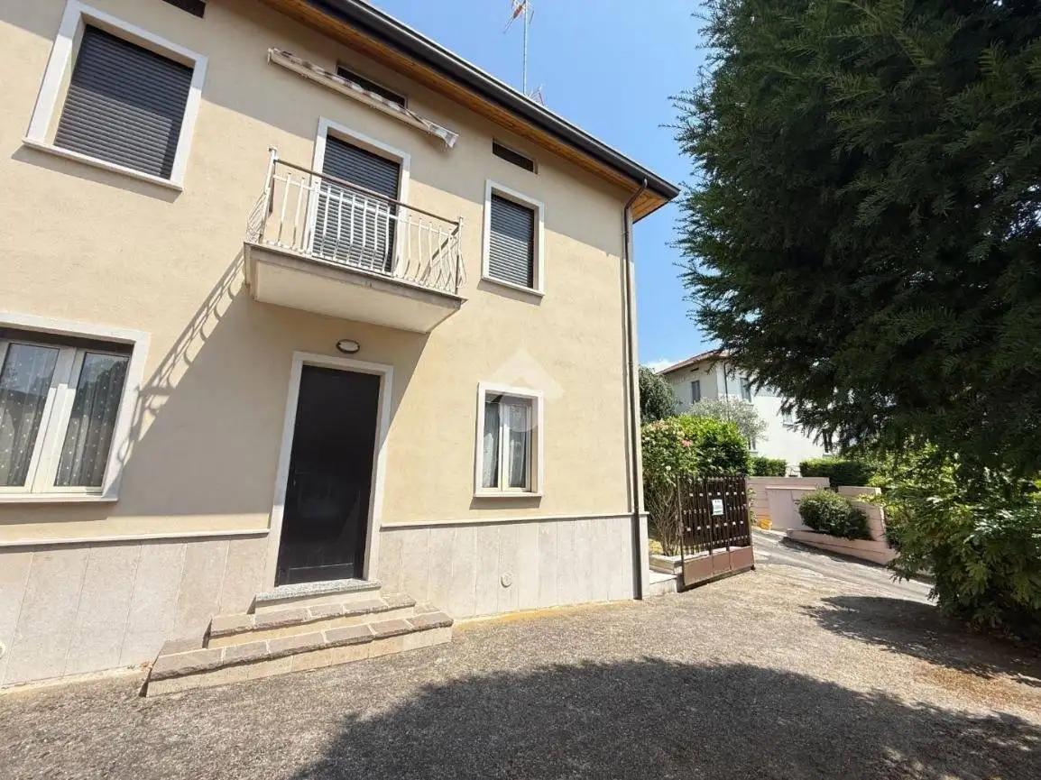 Terratetto plurifamiliare via Francesco Petrarca 2, Centro, Airuno - foto 5