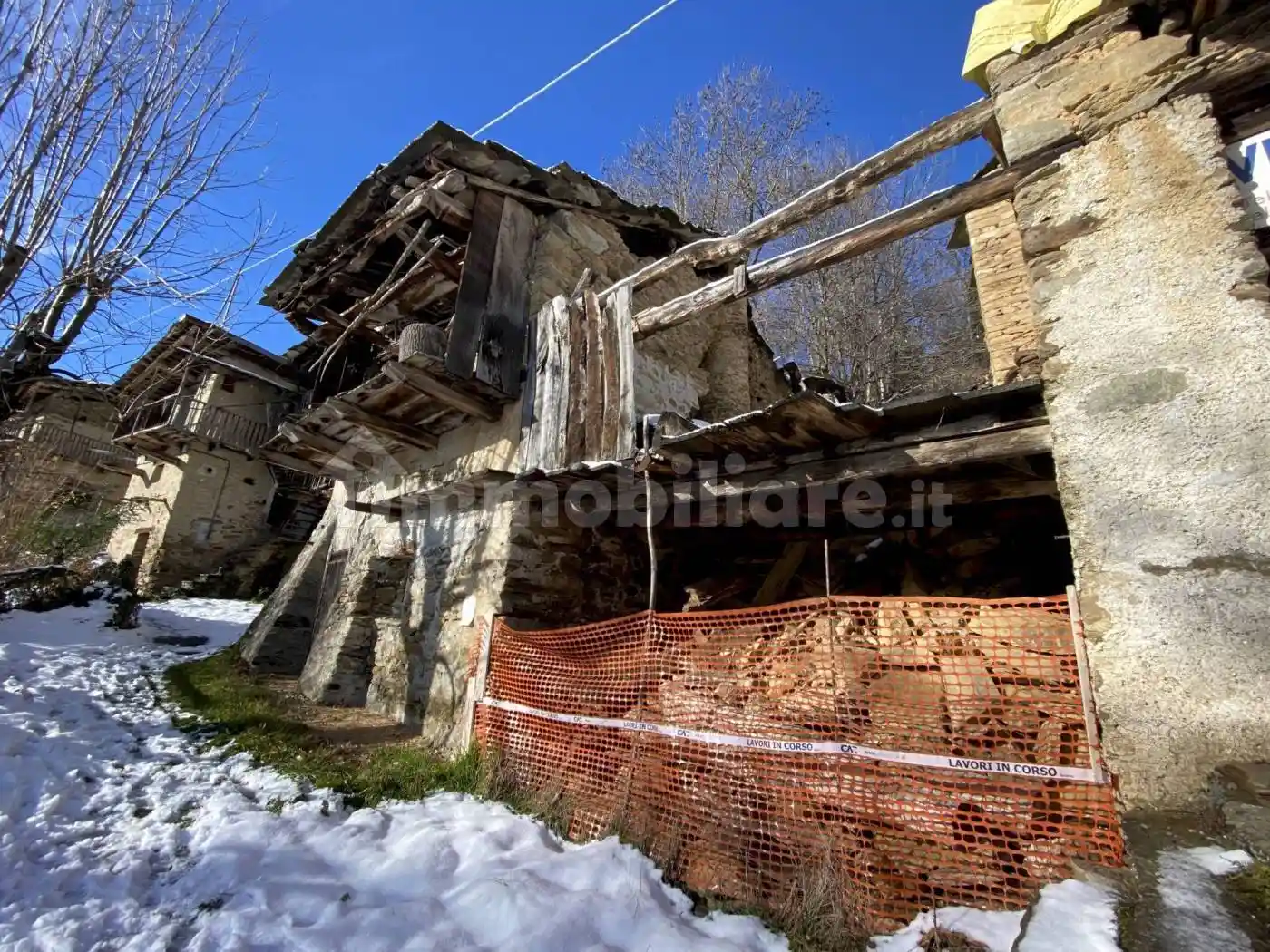 Rustico - Casale in vendita a Frassino