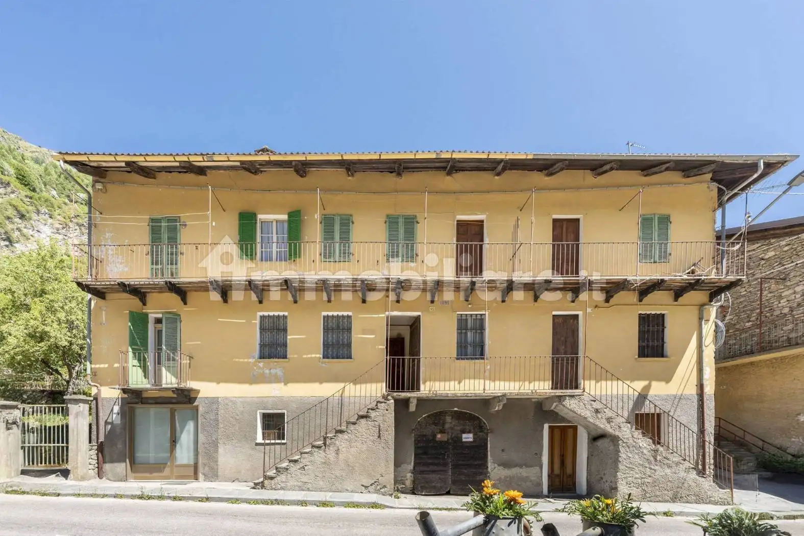 Rustico - Casale in vendita a Prazzo