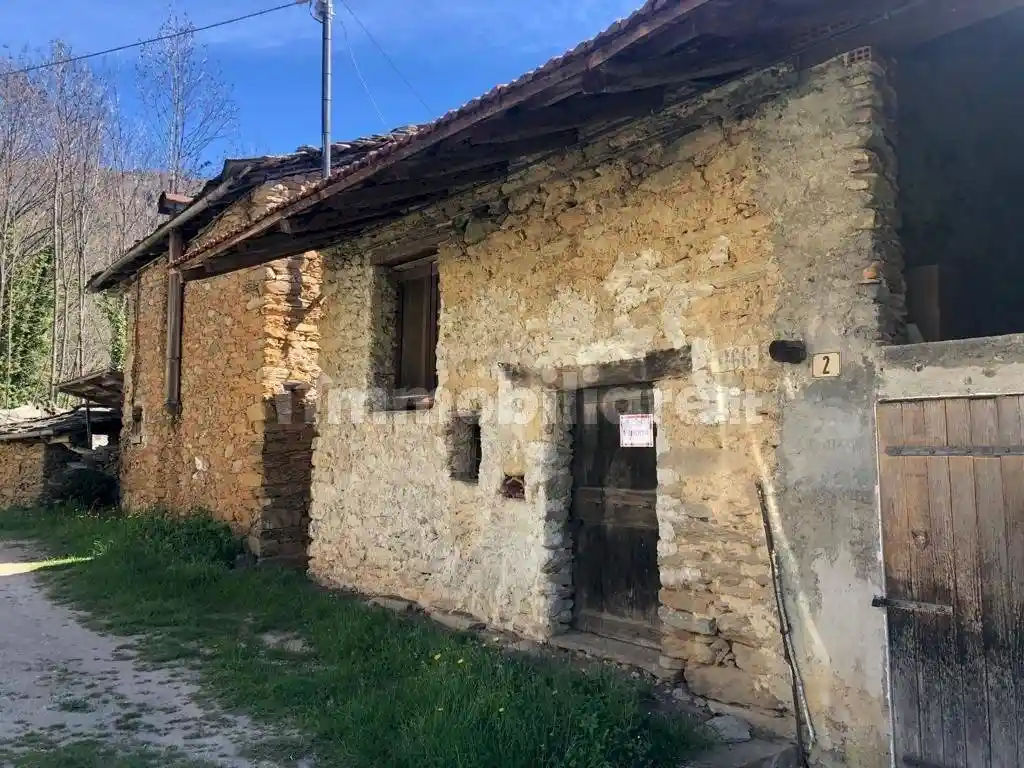 Rustico - Casale in vendita a Roccabruna