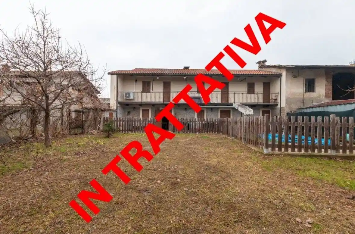 Rustico - Casale in vendita a Cavour