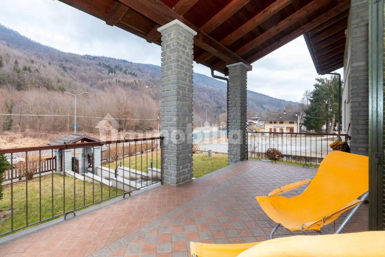 Casa indipendente in vendita a Frassino