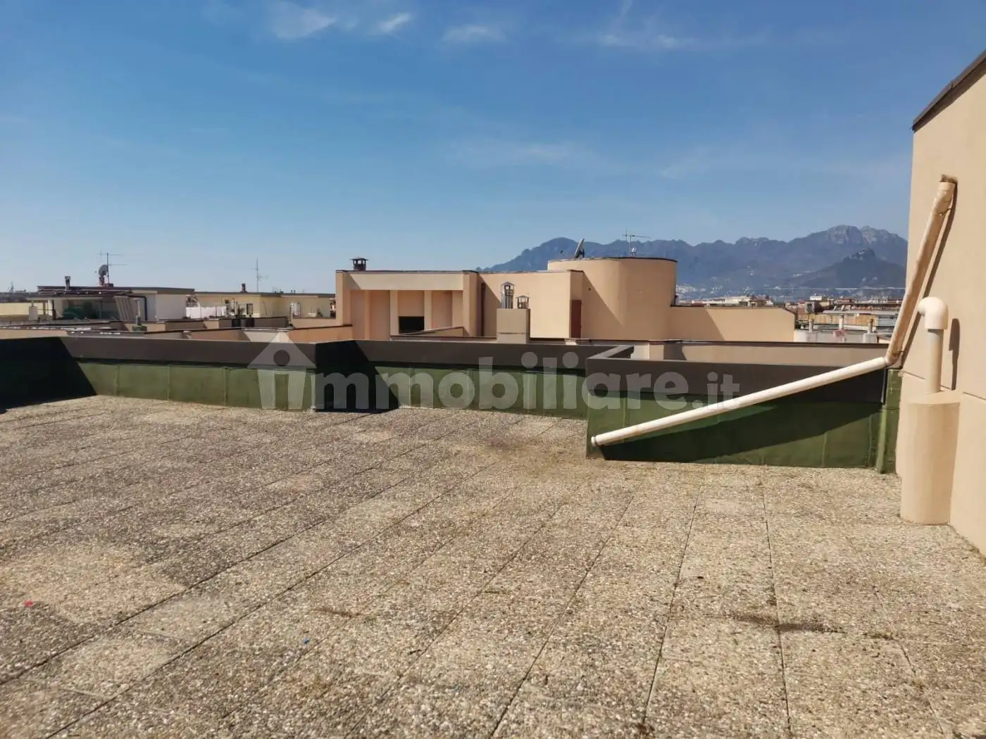 Appartamento in vendita a Salerno