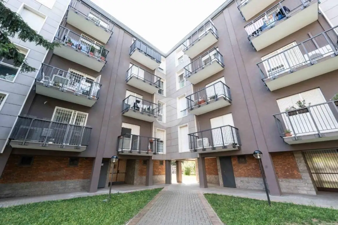 Appartamento in vendita a Milan