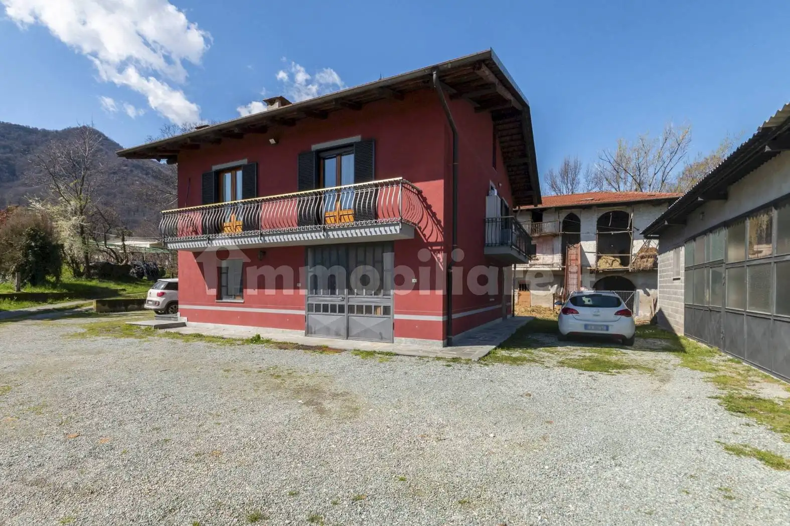 Casa indipendente in vendita a Revello