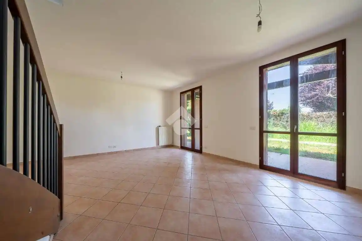 Villa bifamiliare via Matilde Serao 3, Marmirolo - Bagno, Reggio Emilia - foto 5