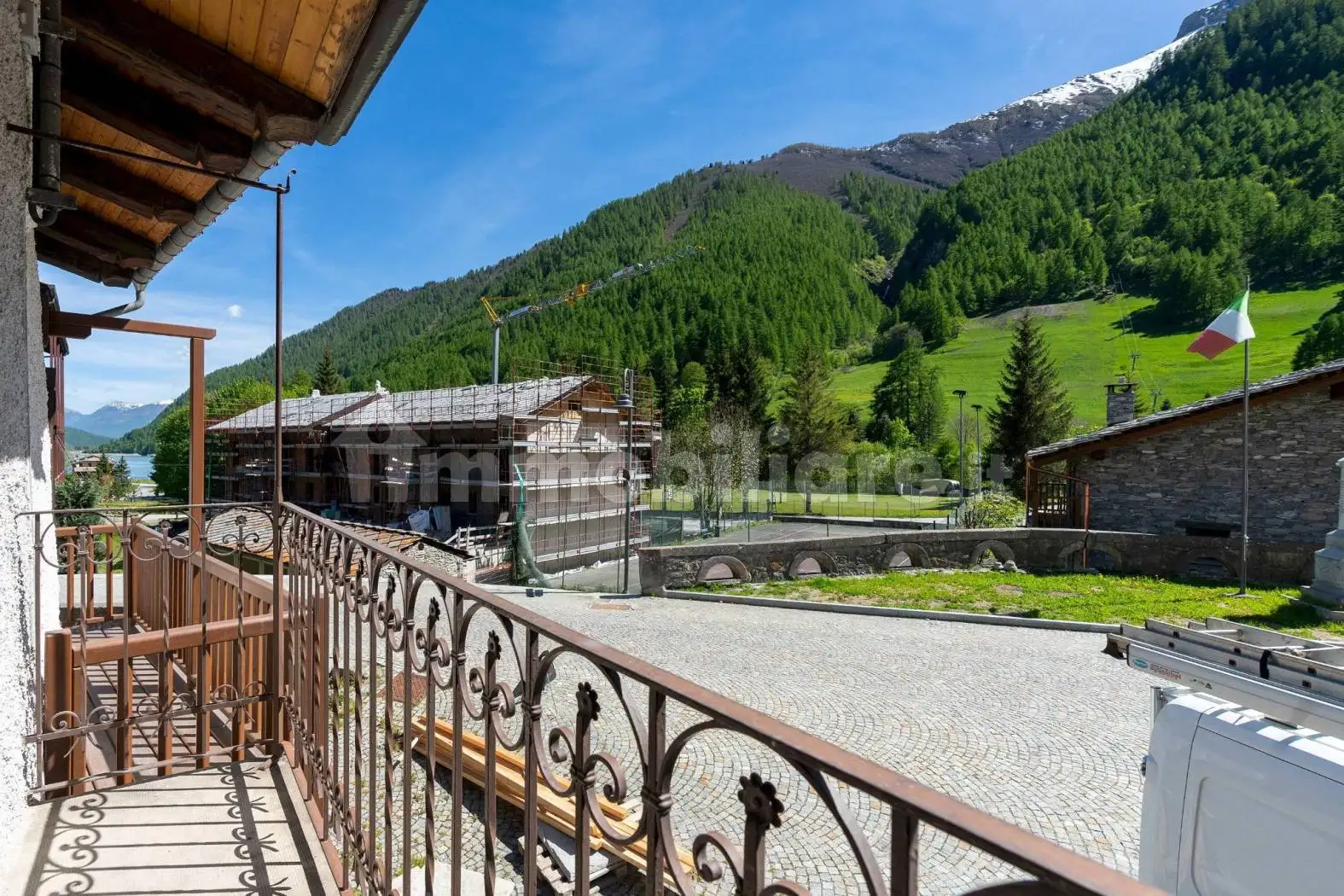 Casa indipendente in vendita a Pontechianale