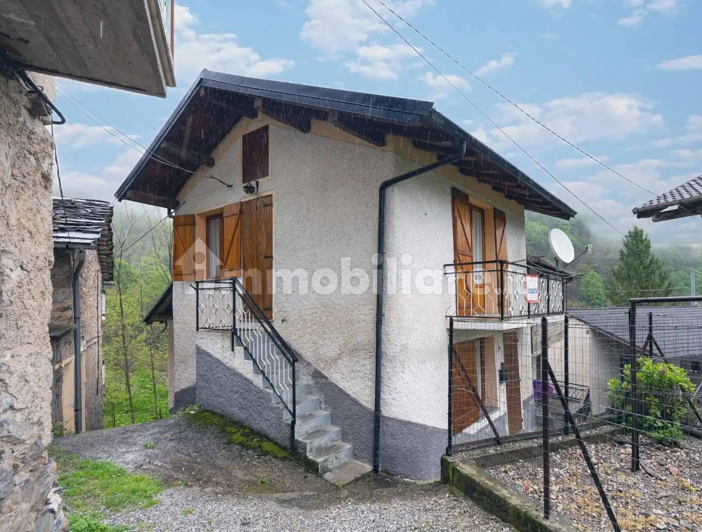 Casa indipendente in vendita a Pradleves