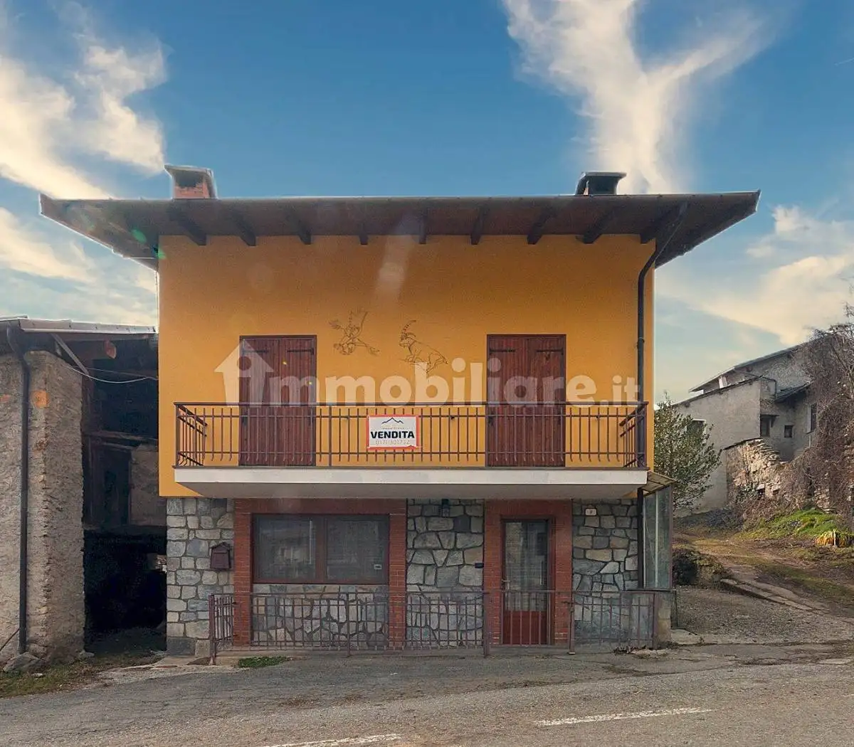 Casa indipendente in vendita a Demonte