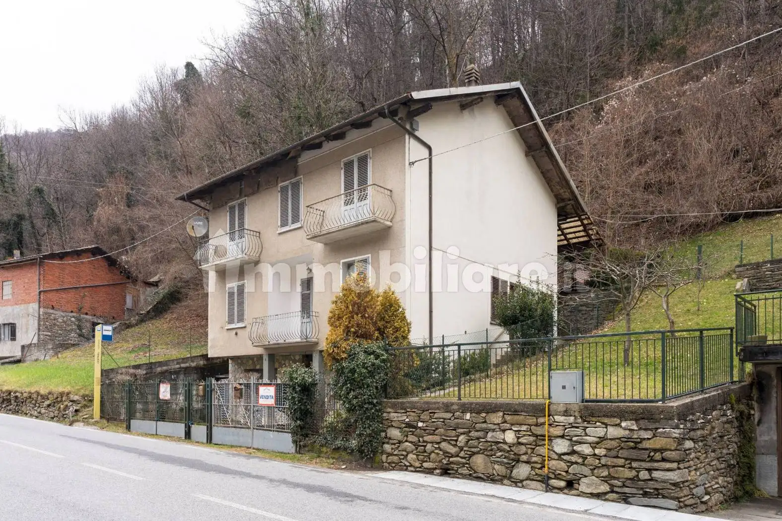 Casa indipendente in vendita a Frassino