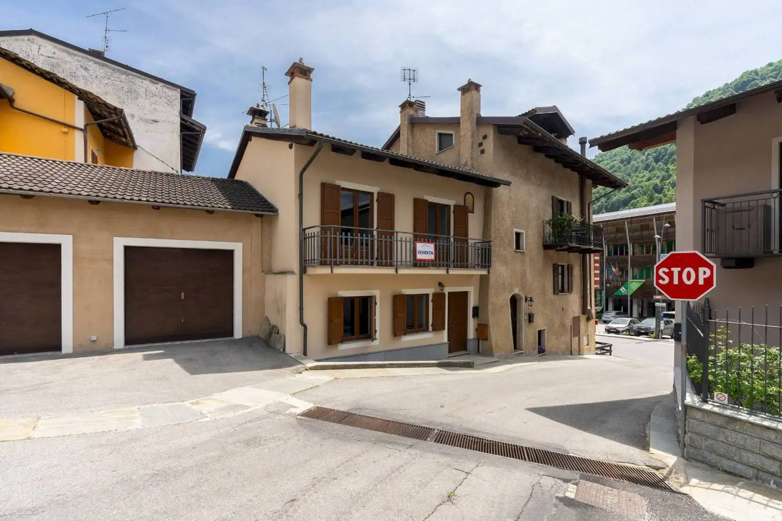 Casa indipendente in vendita a Frassino