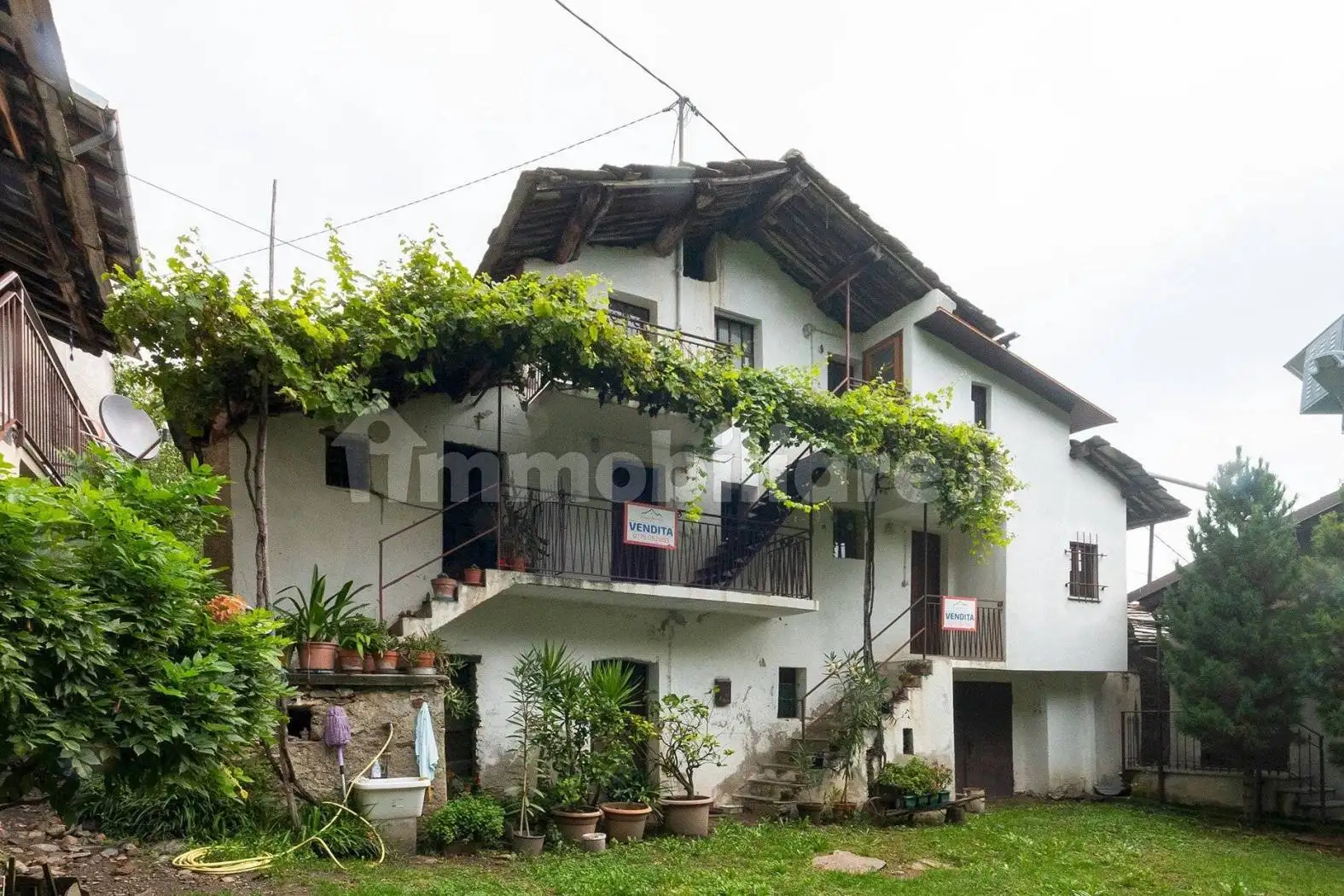 Villa in vendita a Brondello