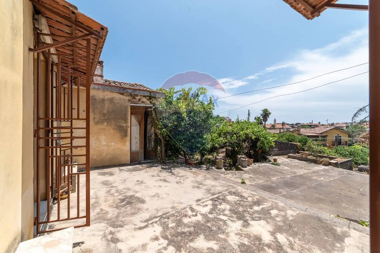 Casa indipendente in vendita a Aci Bonaccorsi