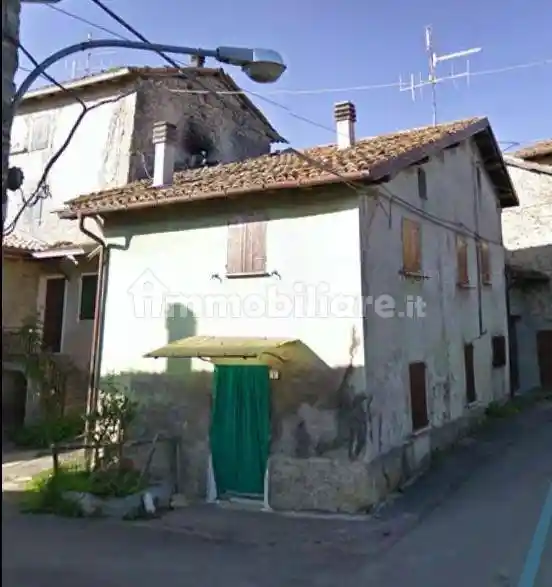 Casa indipendente in vendita a Castelnovo Ne' Monti