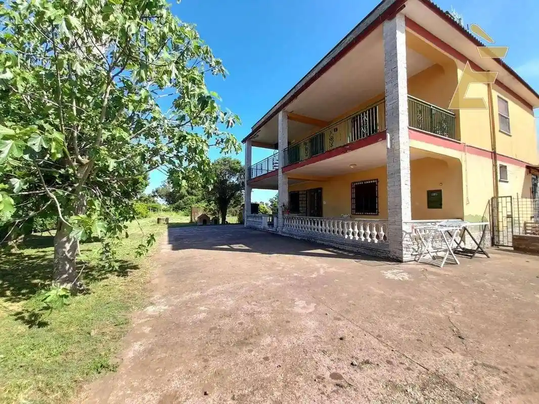 Villa in vendita a Aprilia
