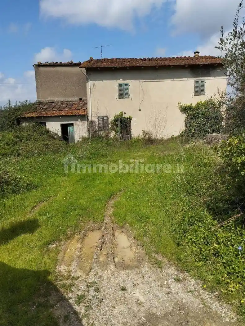 Rustico - Casale in vendita a Quarrata