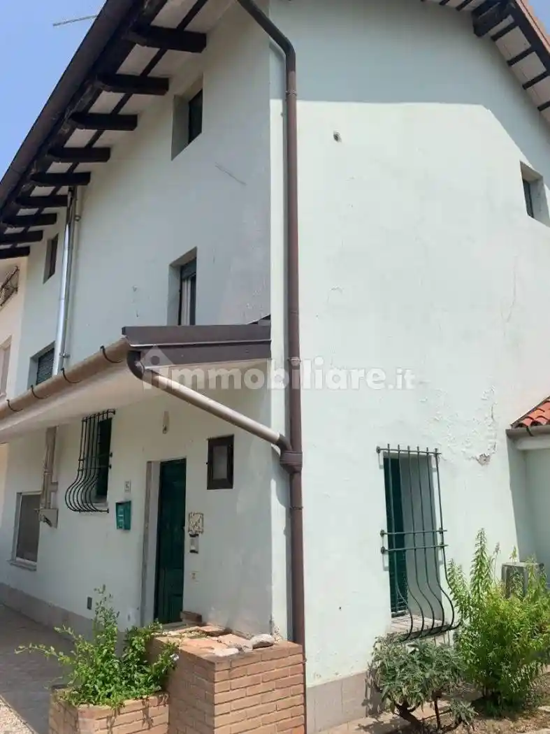 Casa indipendente in vendita a Cormons