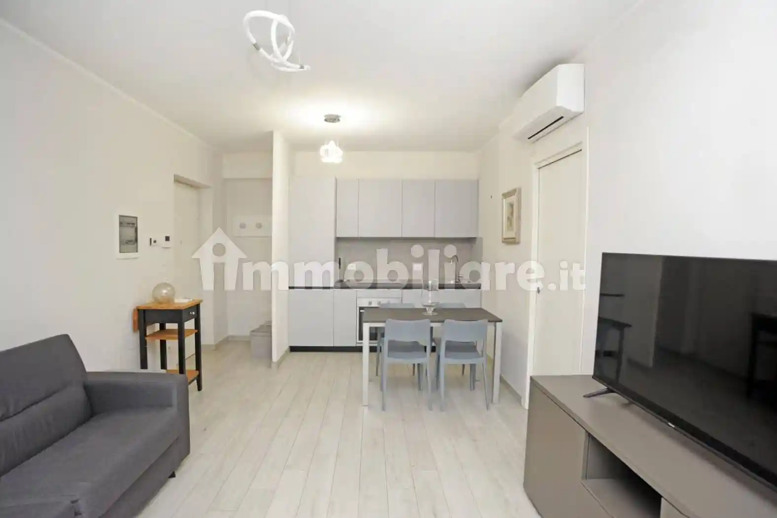 Bilocale via Fratelli Rizzardi 45, Trenno, Milano - foto 2