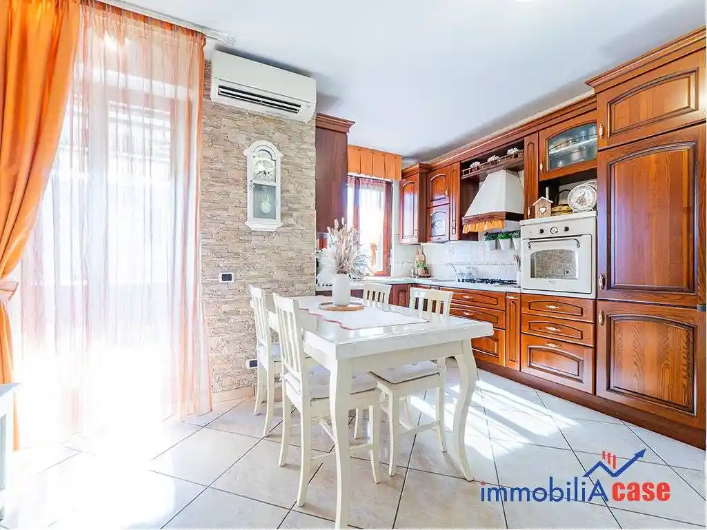 Appartamento in vendita a Solaro