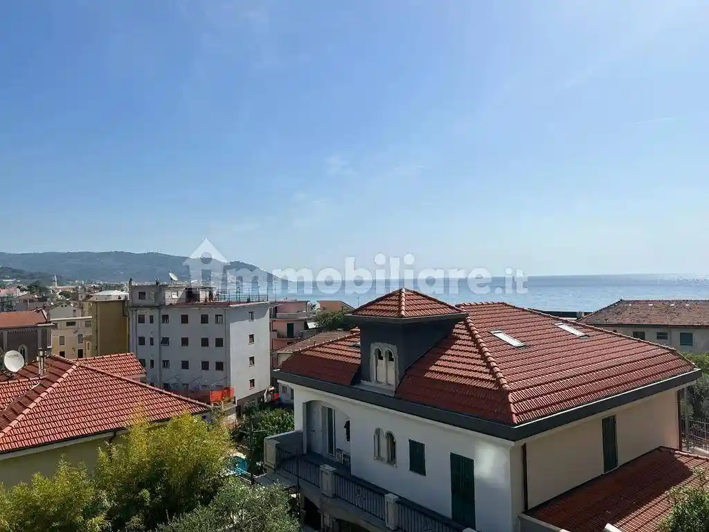 Appartamento in vendita a Diano Marina