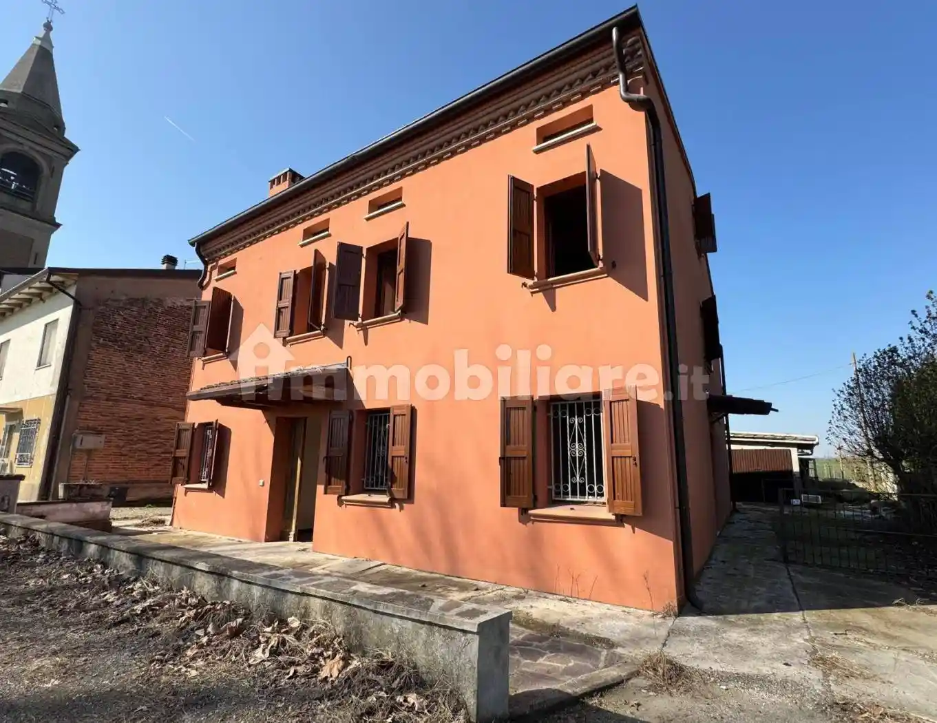 Villa in vendita a Finale Emilia