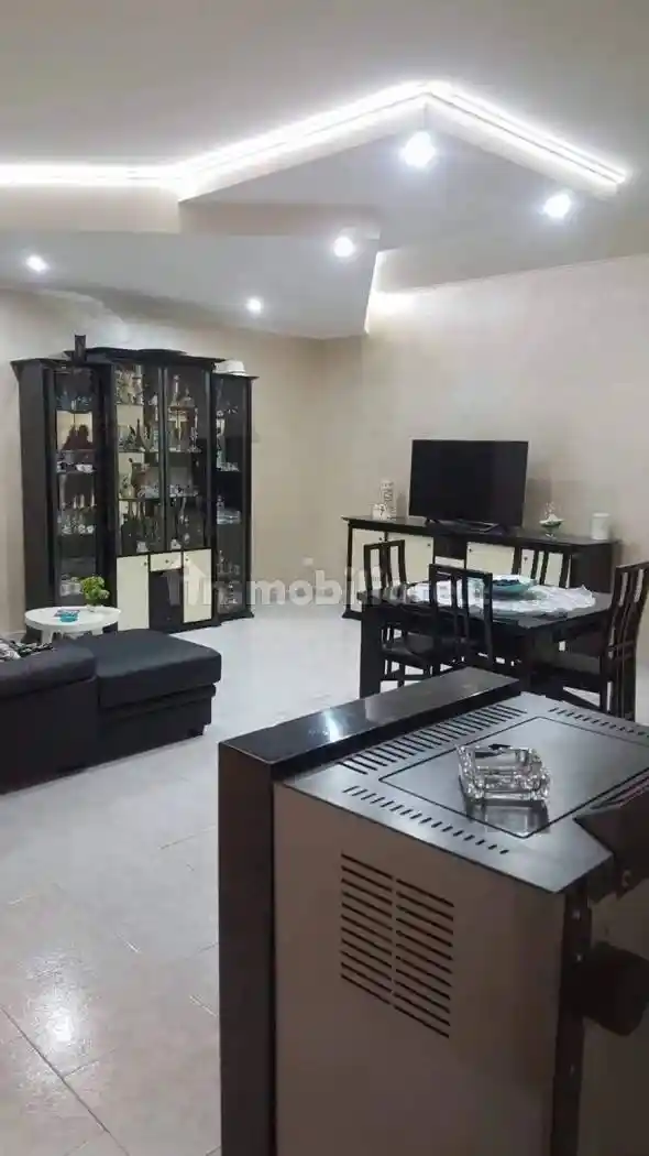 Quadrilocale via Gabriele D'Annunzio San C., Centro, Civitella Roveto - foto 3