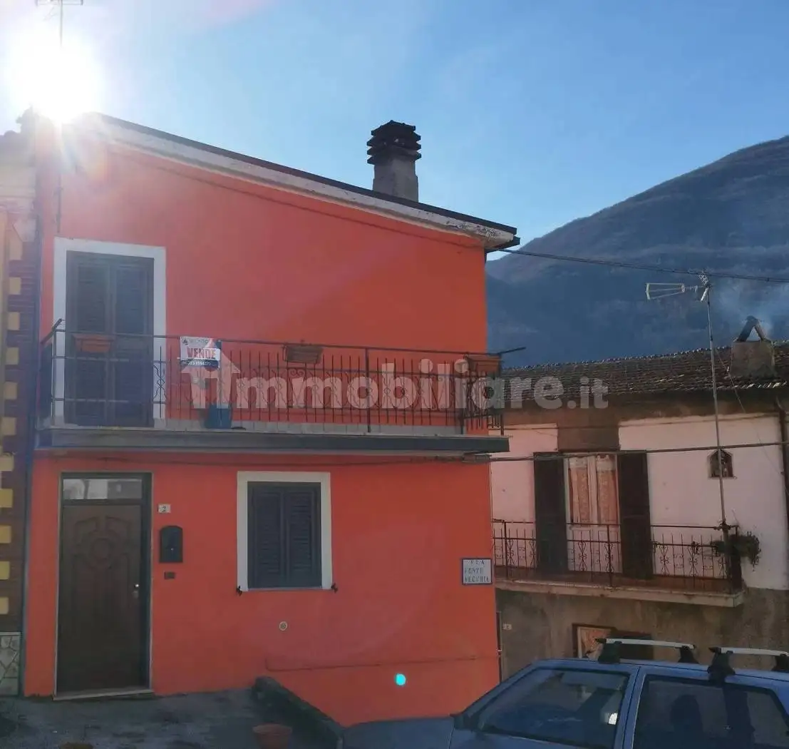 Villa in vendita a Castellafiume