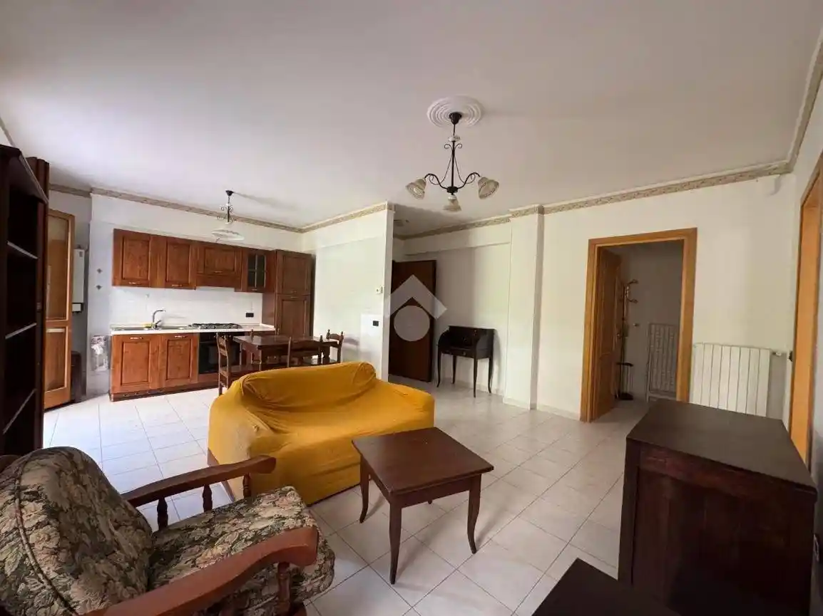 Bilocale via Madonna de la Salette 11, Emanuele II, C. Colombo, Morelli e Silvati, Avellino - foto 2