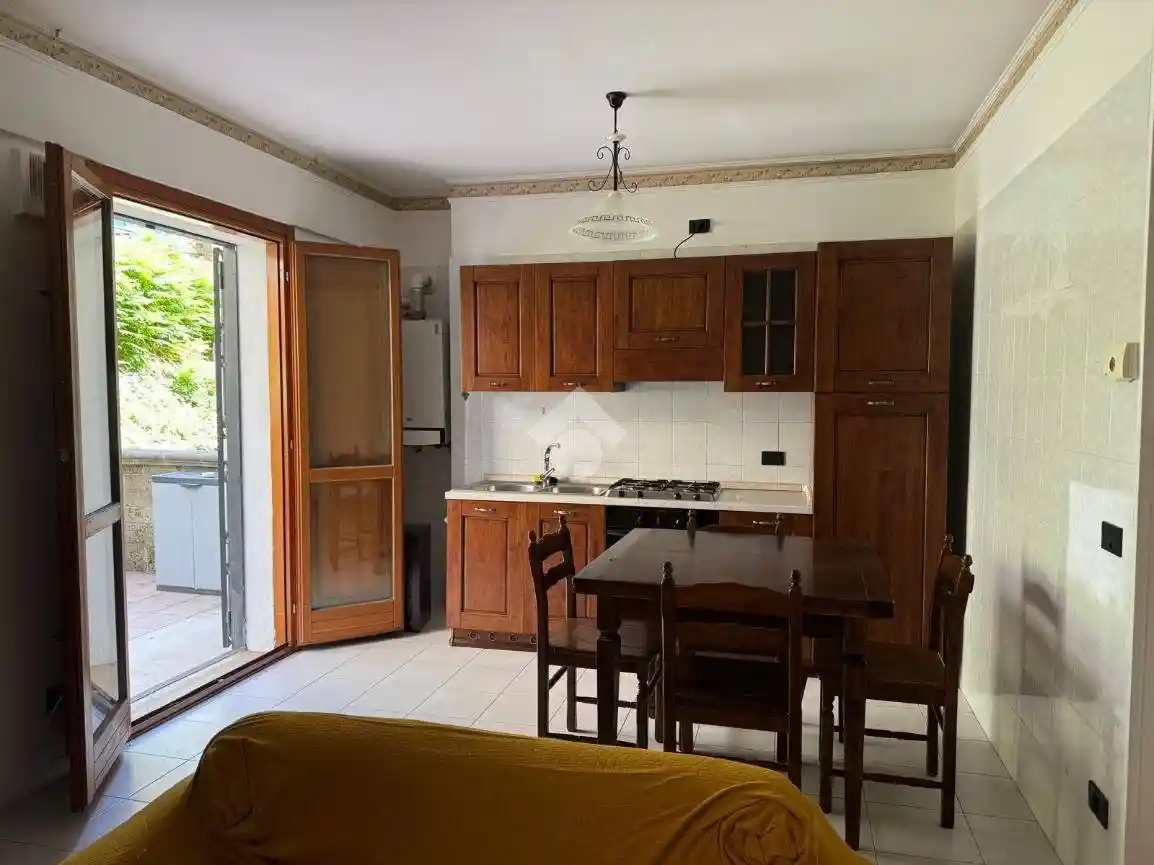 Bilocale via Madonna de la Salette 11, Emanuele II, C. Colombo, Morelli e Silvati, Avellino - foto 5