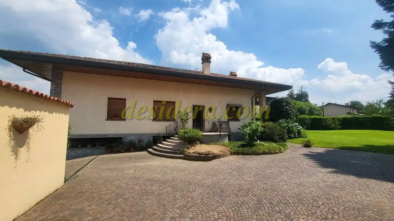 Villa in vendita a Castelletto Sopra Ticino