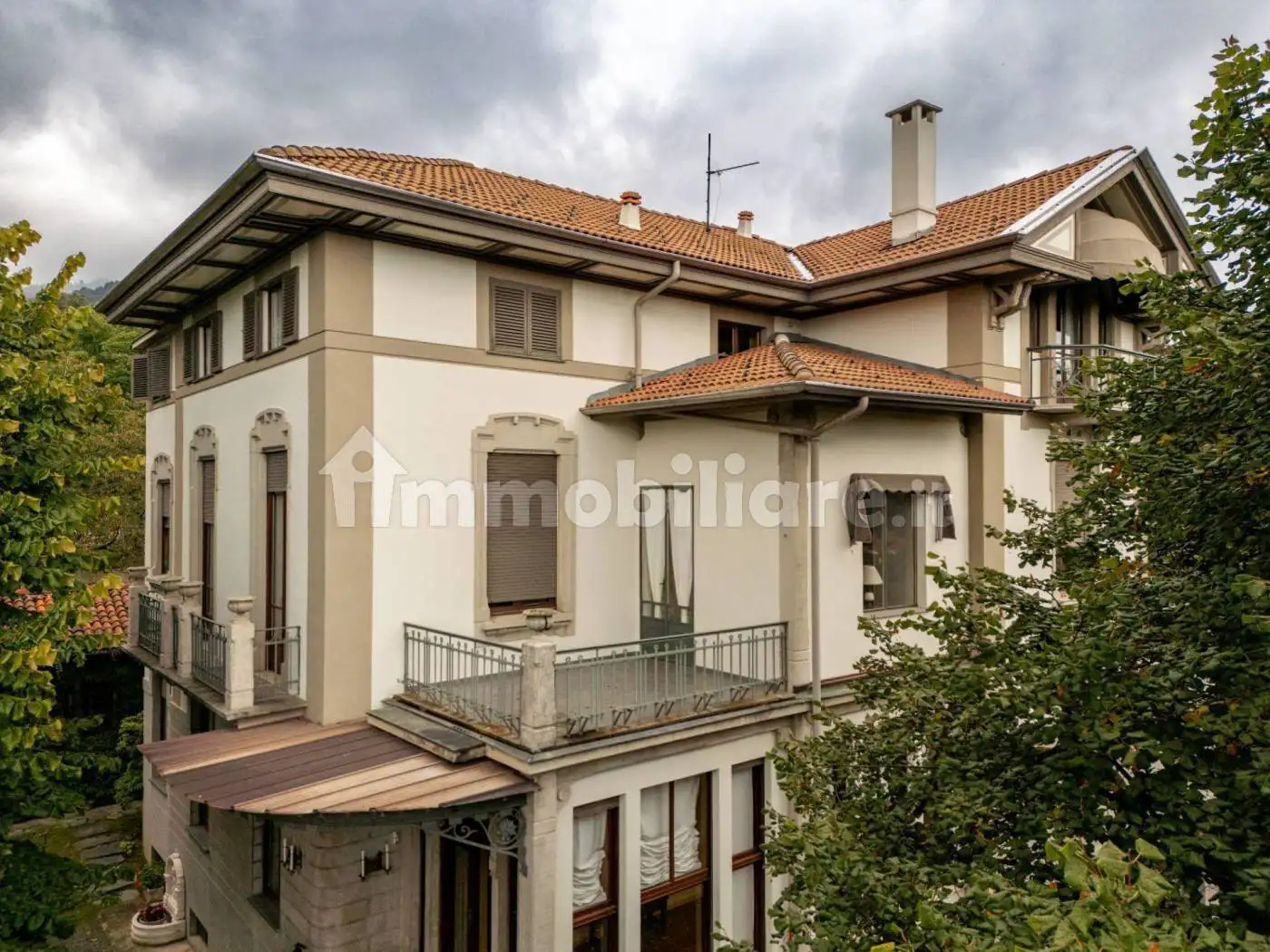 Villa in vendita a Pollone