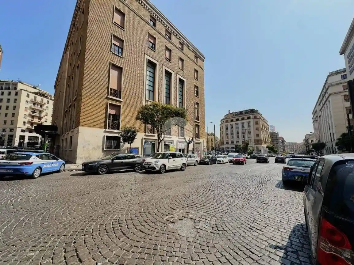 Quadrilocale via dei Fiorentini 61, Porto - Municipio, Napoli - foto 3
