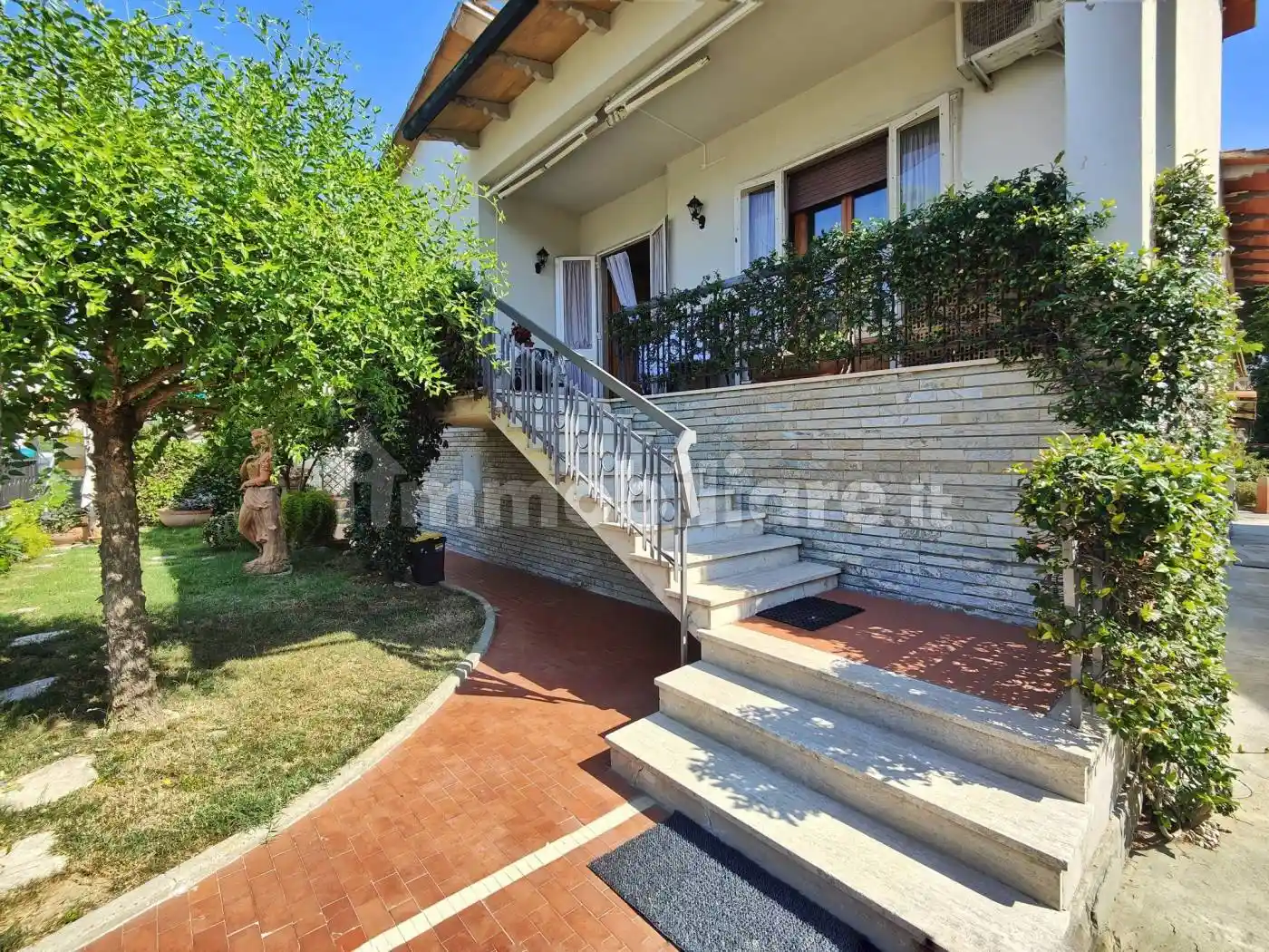 Villa in vendita a Campi Bisenzio