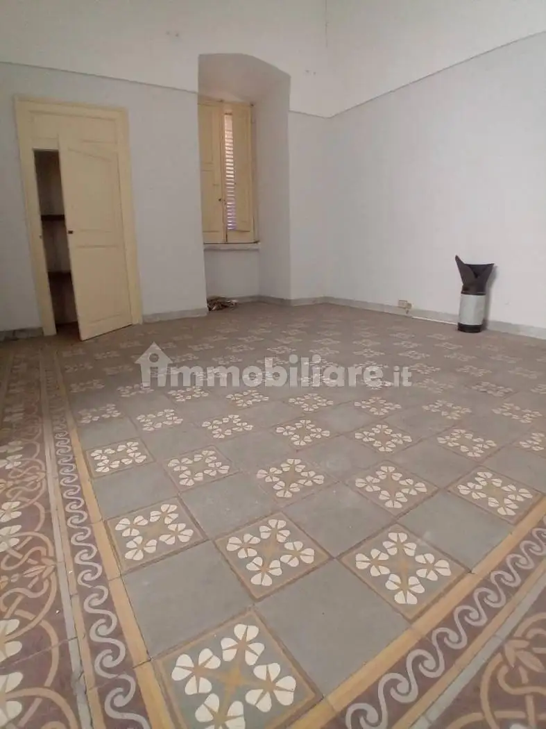 Casa indipendente in affitto a Gioia del Colle