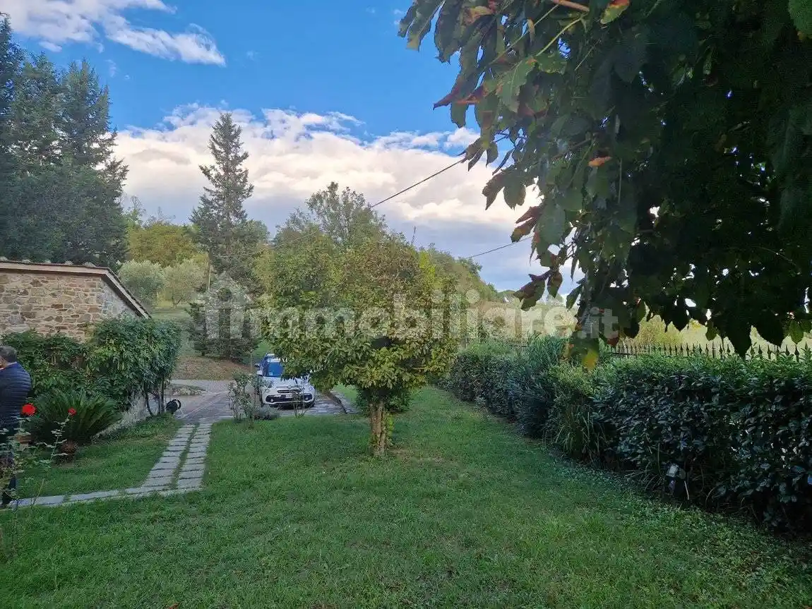 Casa indipendente in vendita a Carmignano