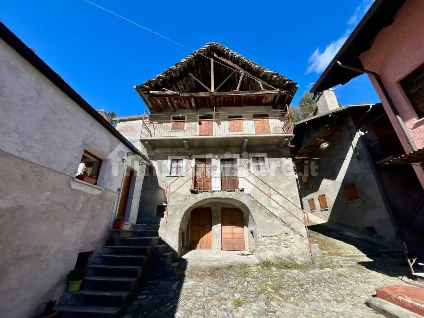 Casa indipendente in vendita a Varzo